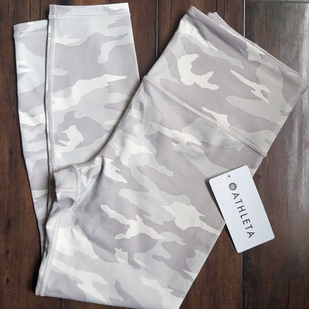 *NWT* Athleta Elation Camo Tights